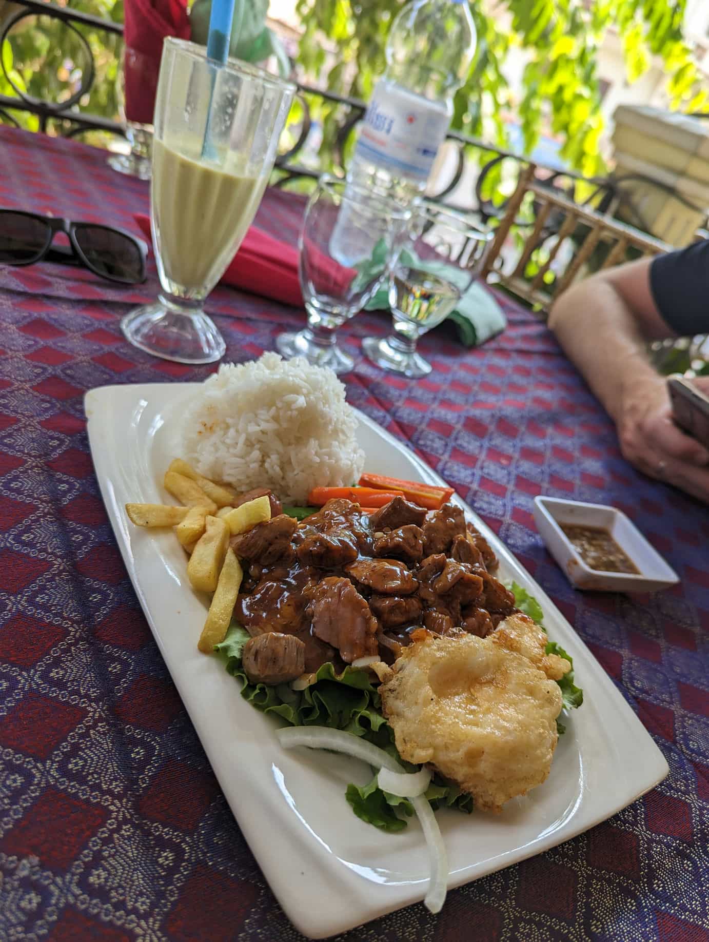 lok lak restaurant White rose