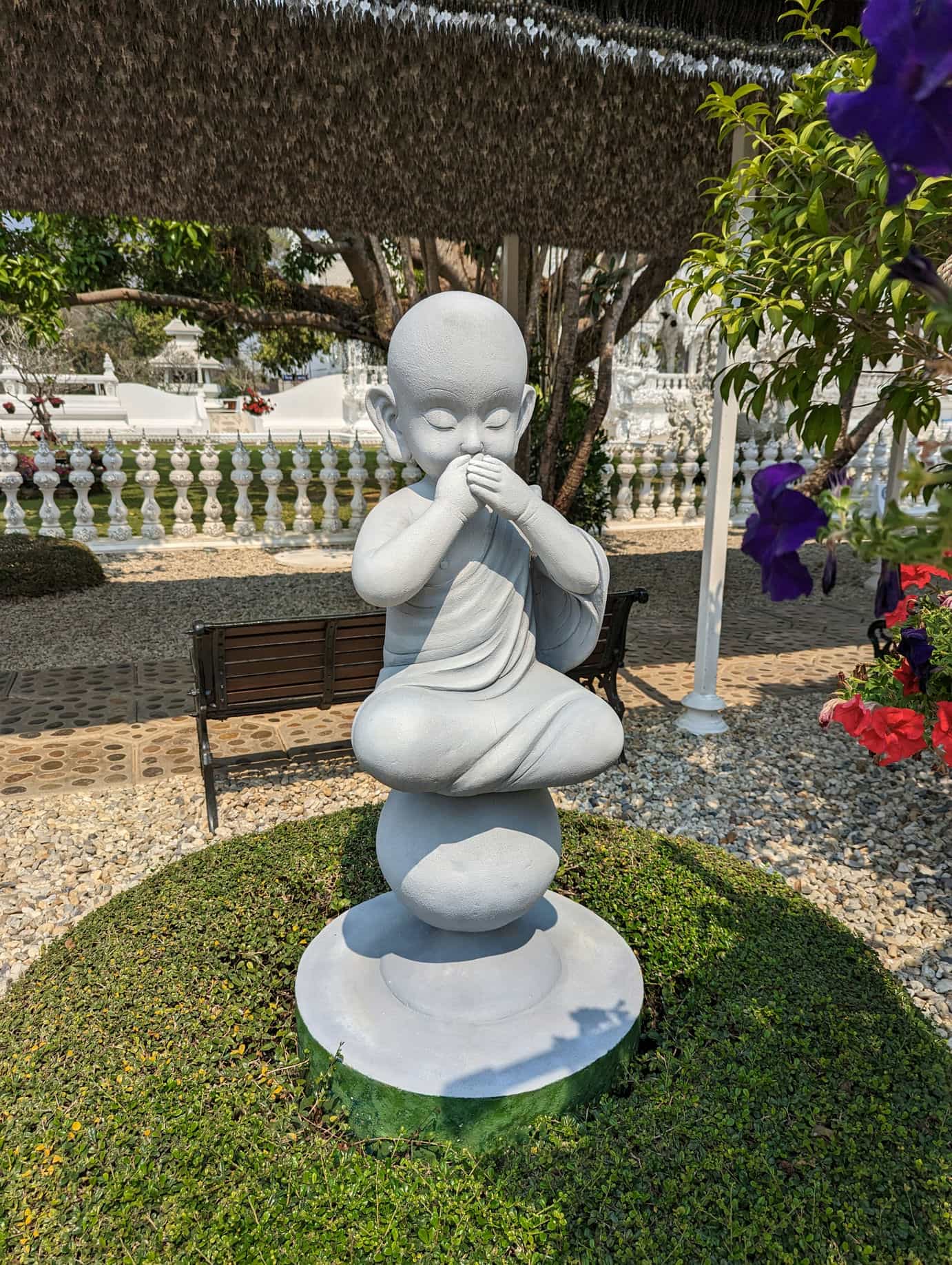 Temple blanc statue bouddha Temple blanc statue bouddha